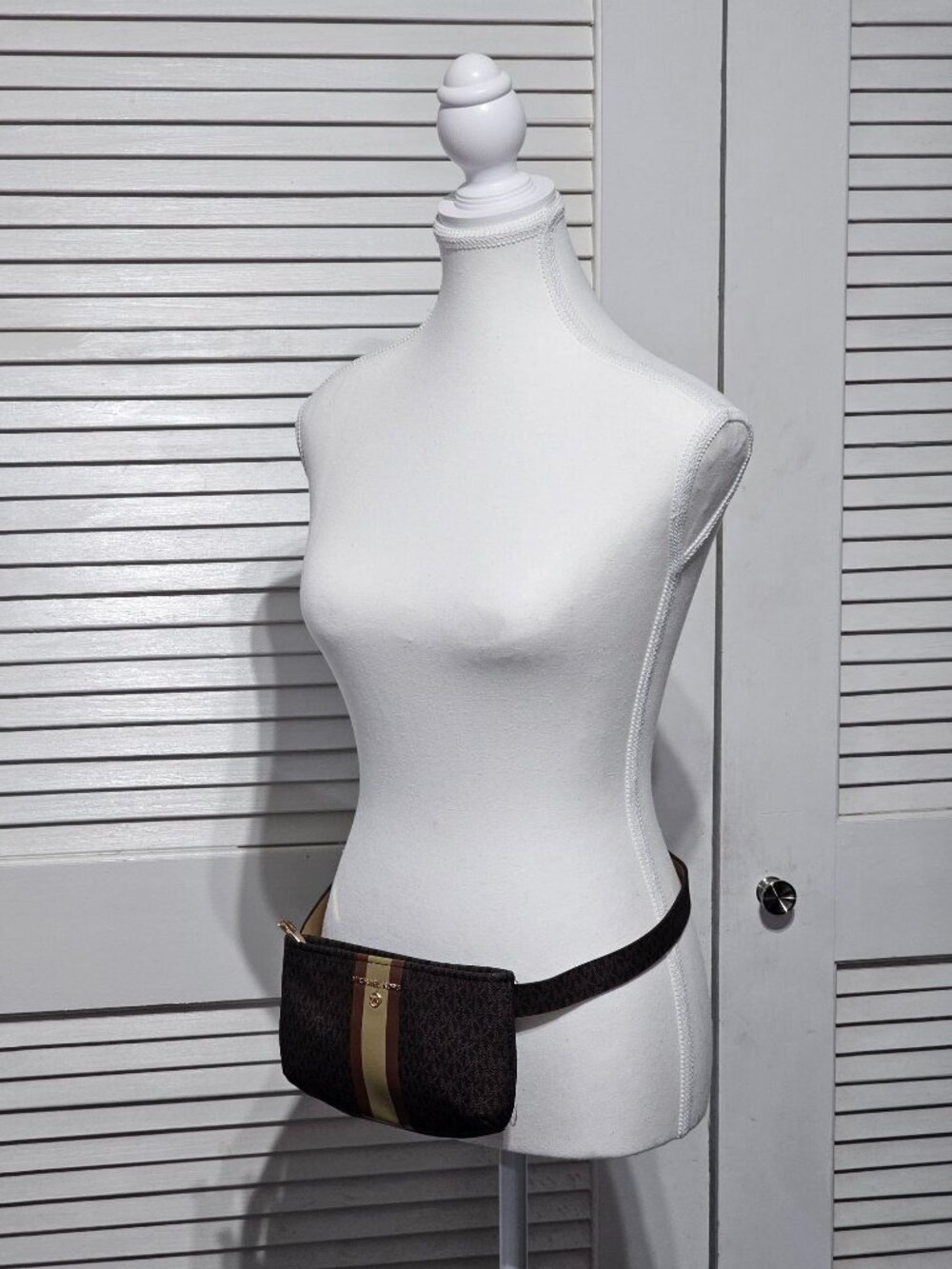 Michael Kors Women's Brown Beige Signature Logo Waist Pack Belt Bag Sz S/M 3303 - Picture 11 of 15